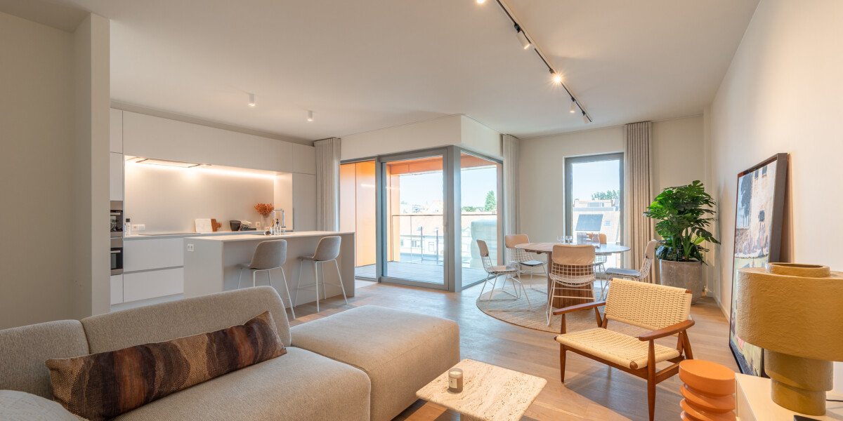 Volledig ingerichte leefruimte modelappartement