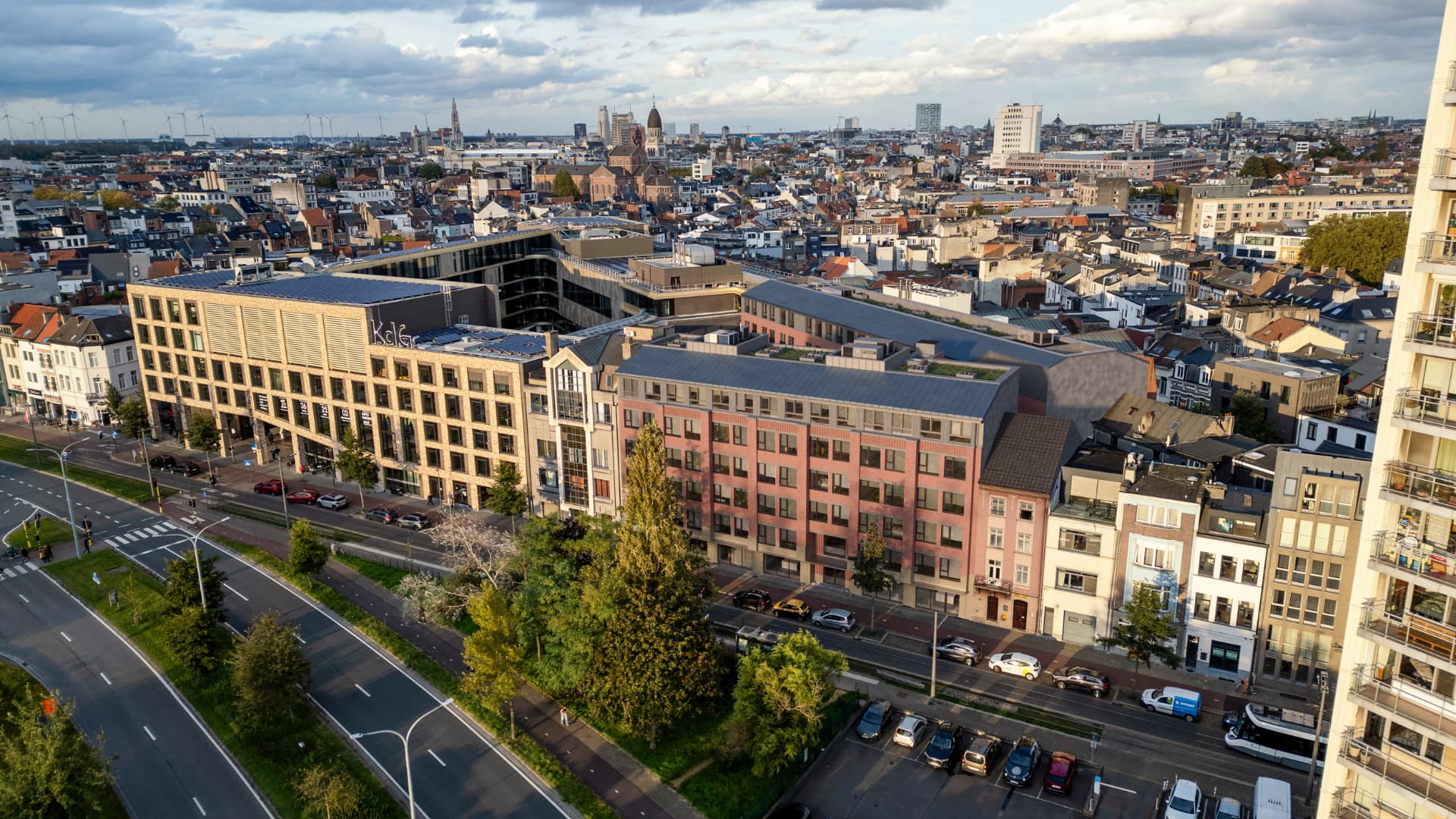 Luchtfoto van Anversa aan de Brusselstraat in Antwerpen Zuid