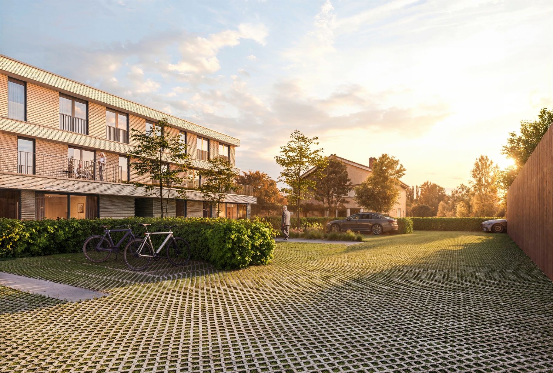 Groene binnentuin en fietsenstalling van Villa Hippodrome