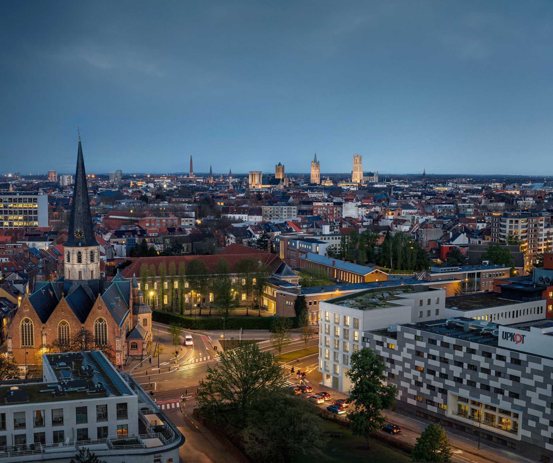 Pulse 9000 met de torens van Gent