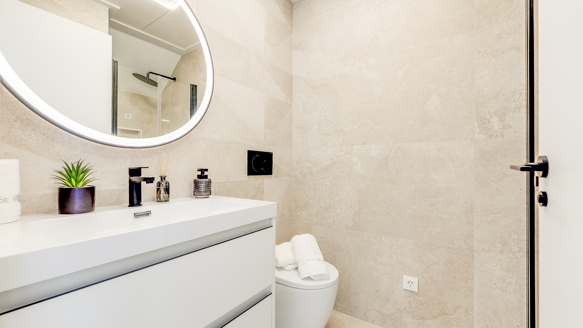 Modern bathroom